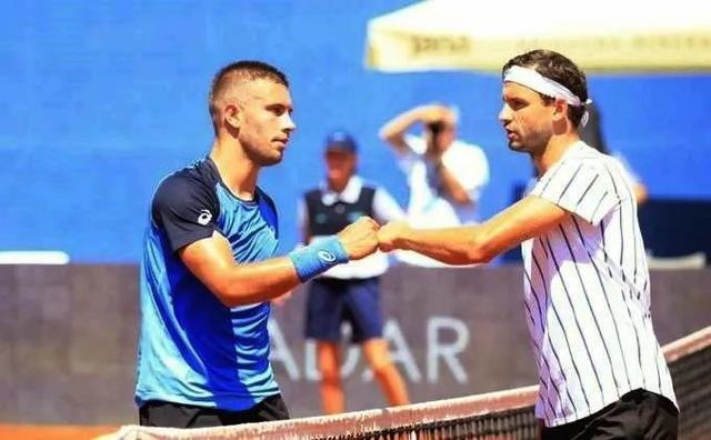 赛都如火如 赛都如火如